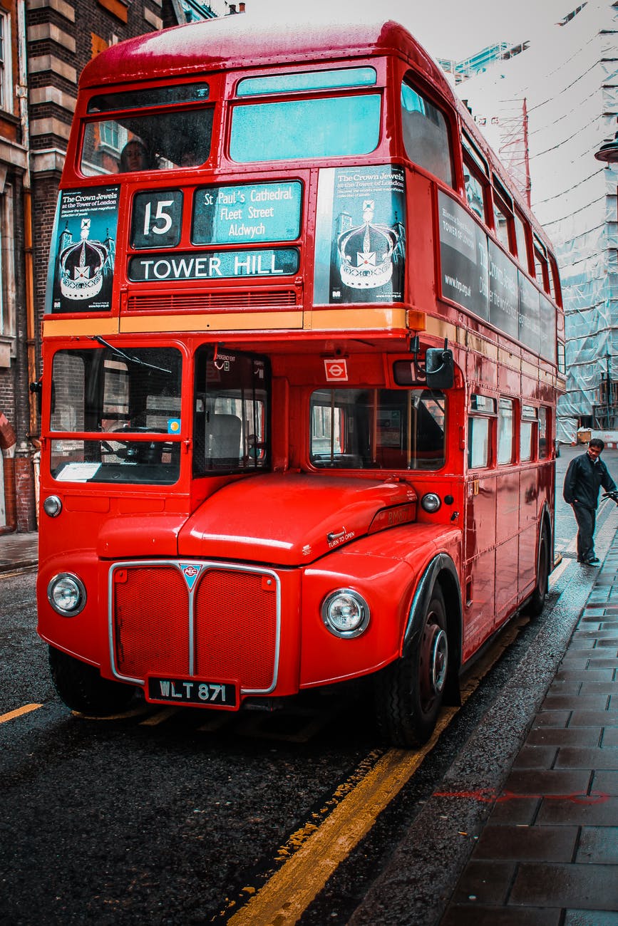A double-decker bus in London. Photo by Oleg Magni on pexels.com.