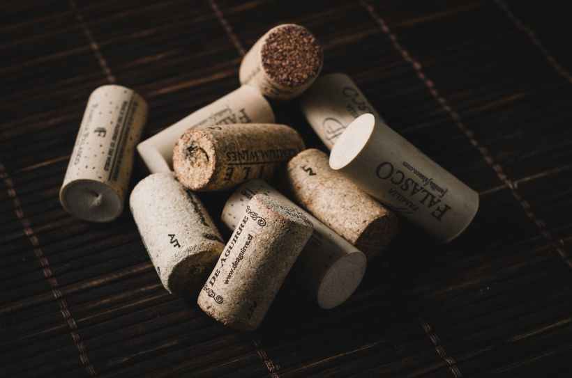 A pile of corks.